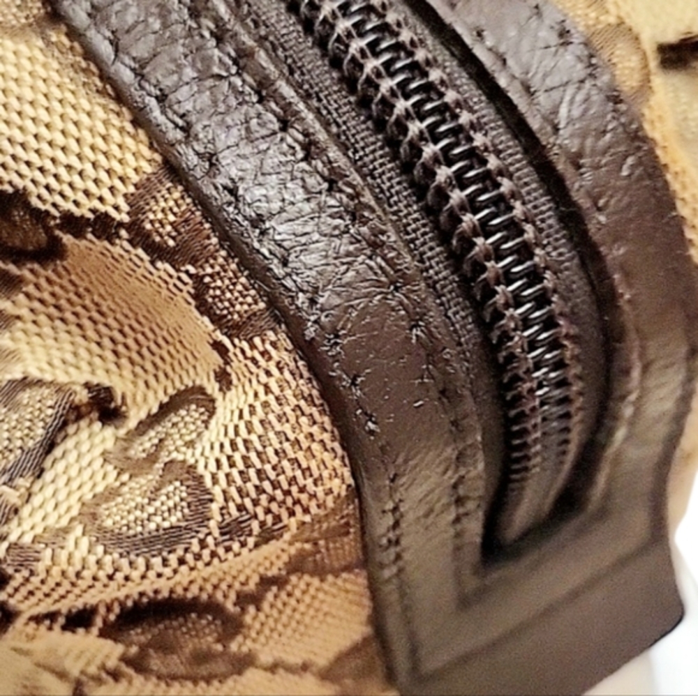 SOLD ON DIFFERENT PLATFORM Authentic GUCCI | GG Canvas Brown & Beige - Picture 10 of 16